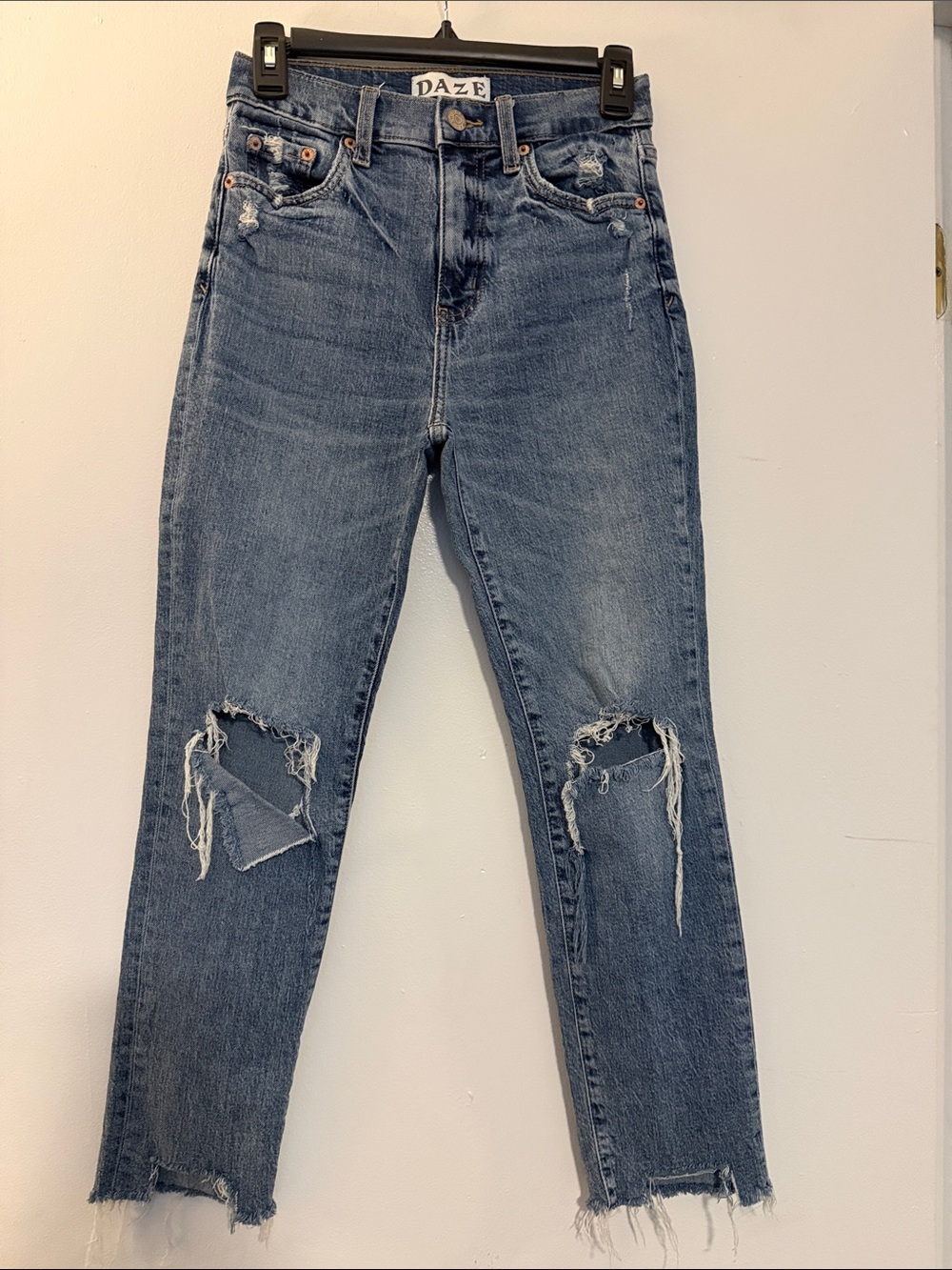 DAZE High-Rise Distressed Ankle Jeans — Medium Blue Wash